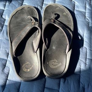 Olukai Men’a leather sandals.EUC